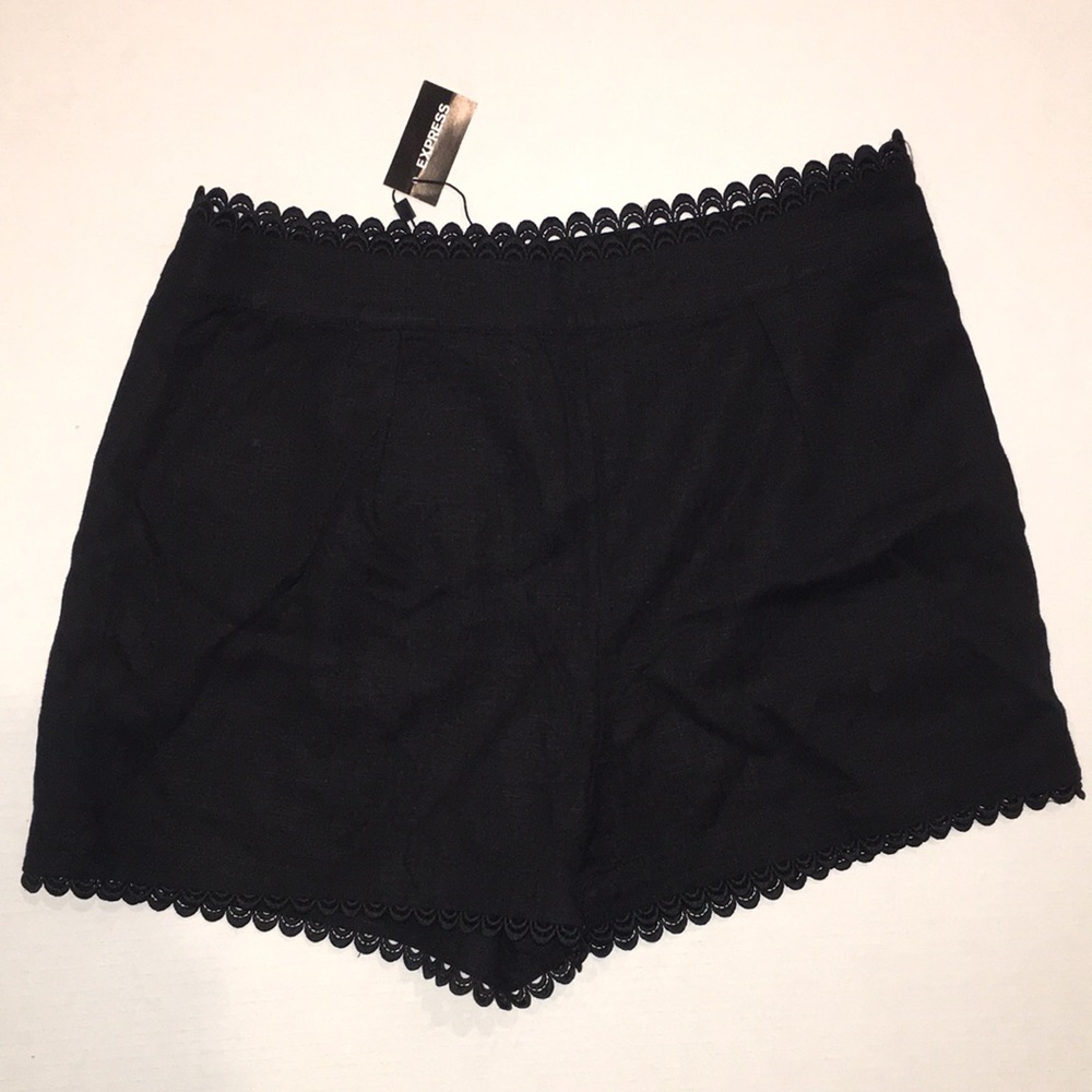 NWT Black Express Shorts with Ornamental Lace Trim | Size 8